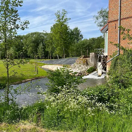 Le Moulin Sainte Marie, D'hotes Et Estree-Wamin